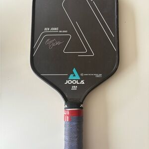 JOOLA Ben Johns Pro Series Pickleball Paddle - Black and Blue